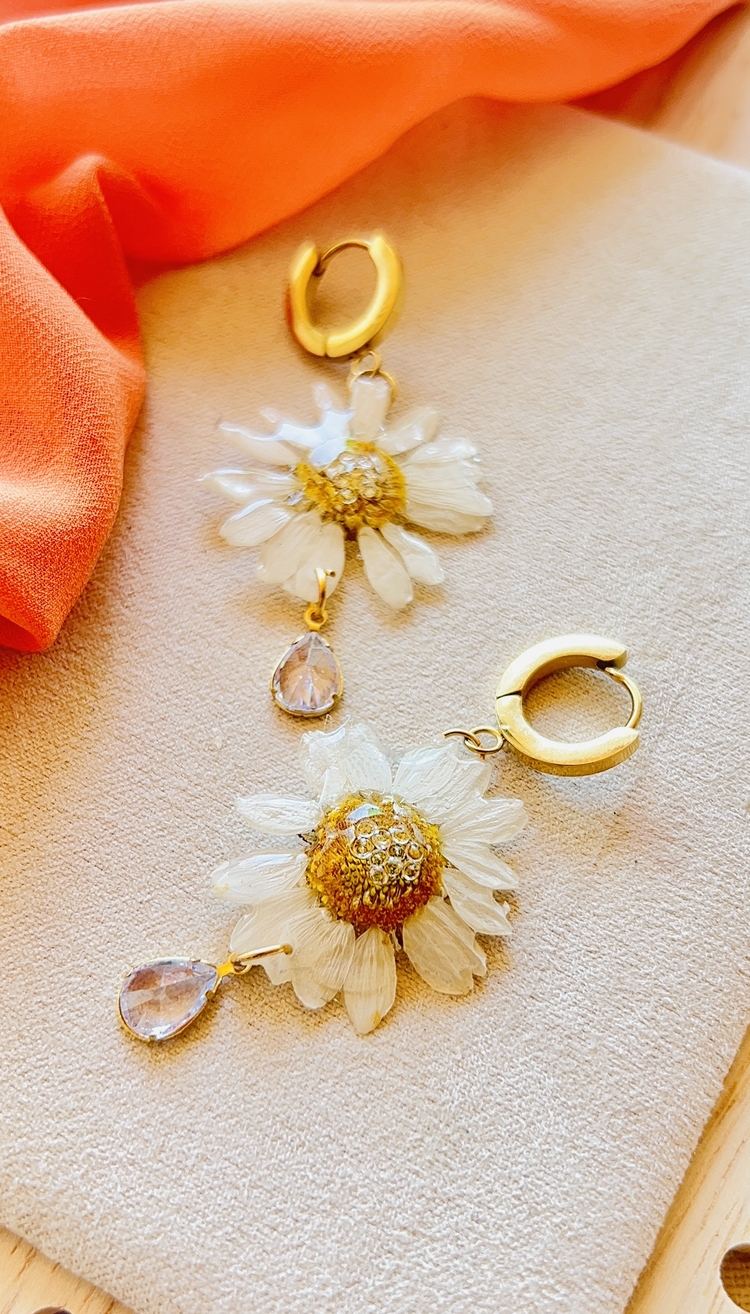 Drop Daisy Küpeler