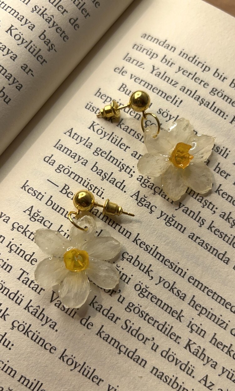 Minik Nergis Küpeler