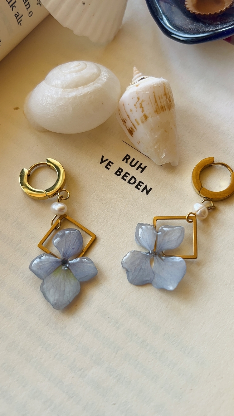 Hydrangea & Pearl Küpeler
