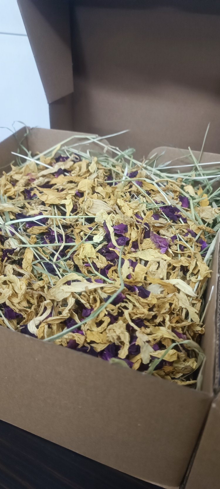 Çayır Otu Herbal (Ay Çiçeği Yaprakları ve Gül Yaprakları ile)