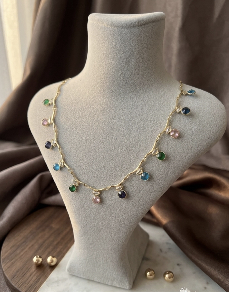 Renkli Taşlı Gold Choker Kolye