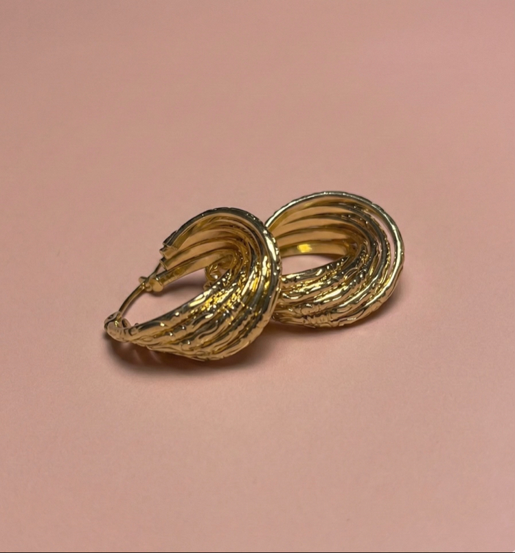 Vintage Burgu Model Gold Çelik Küpe