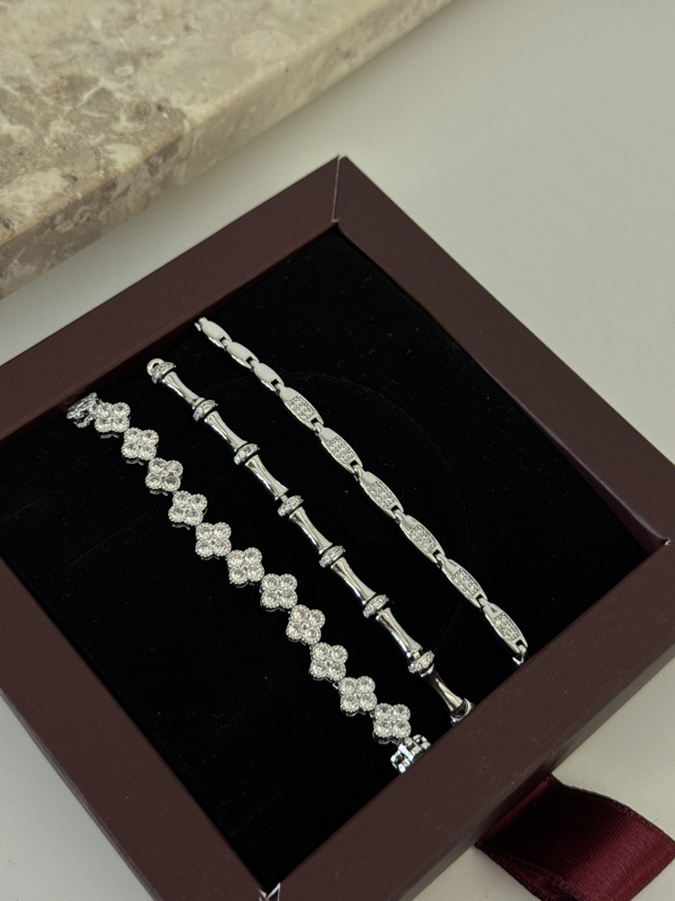 Silver Taşlı Yonca Bileklik