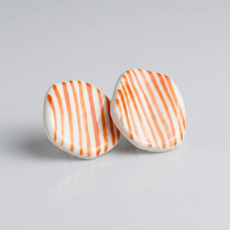 Apricot Lines
