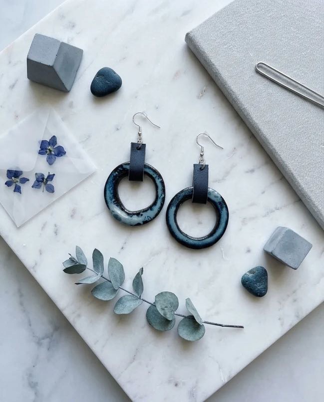 El Yapımı Stoneware & Deri Halka Küpe