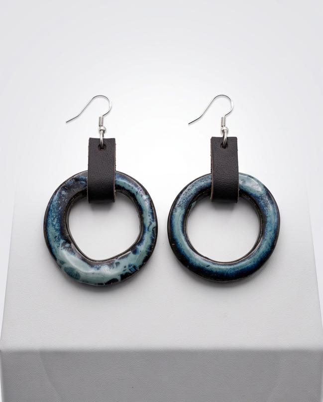 El Yapımı Stoneware & Deri Halka Küpe