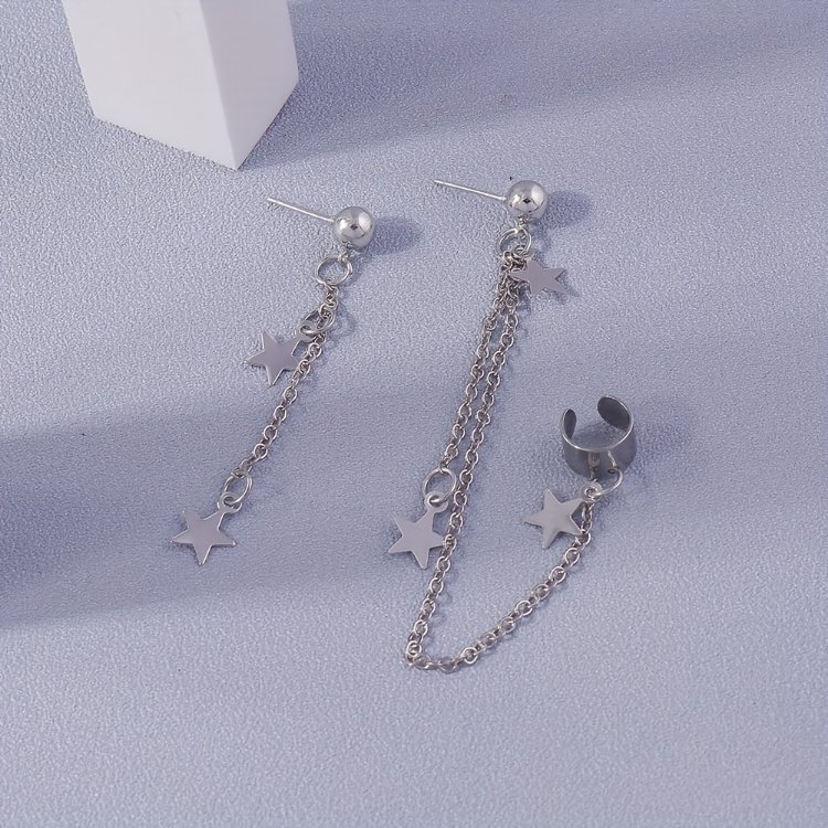 Gümüş yıldız detaylı kıkırdak küpe earcuff