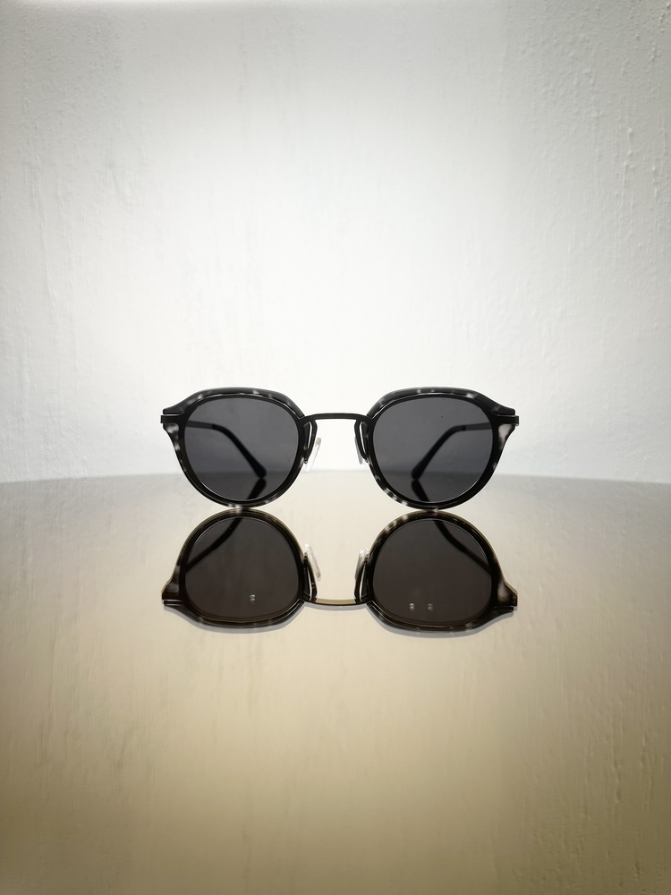 NOIR ECLIPSE