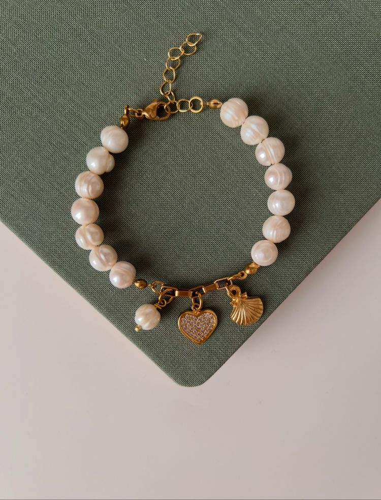İstiridye Kalp Charm İnci Bileklik