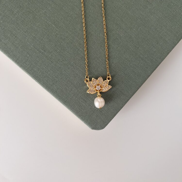 Lotus İnci Kolye