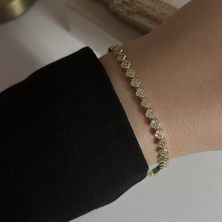 Glints Vip Gold Mini Yonca Bileklik | VİP | Glint.Co Accessory