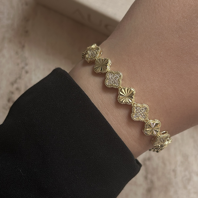 Glints Vip Gold Yonca Bileklik | VİP | Glint.Co Accessory