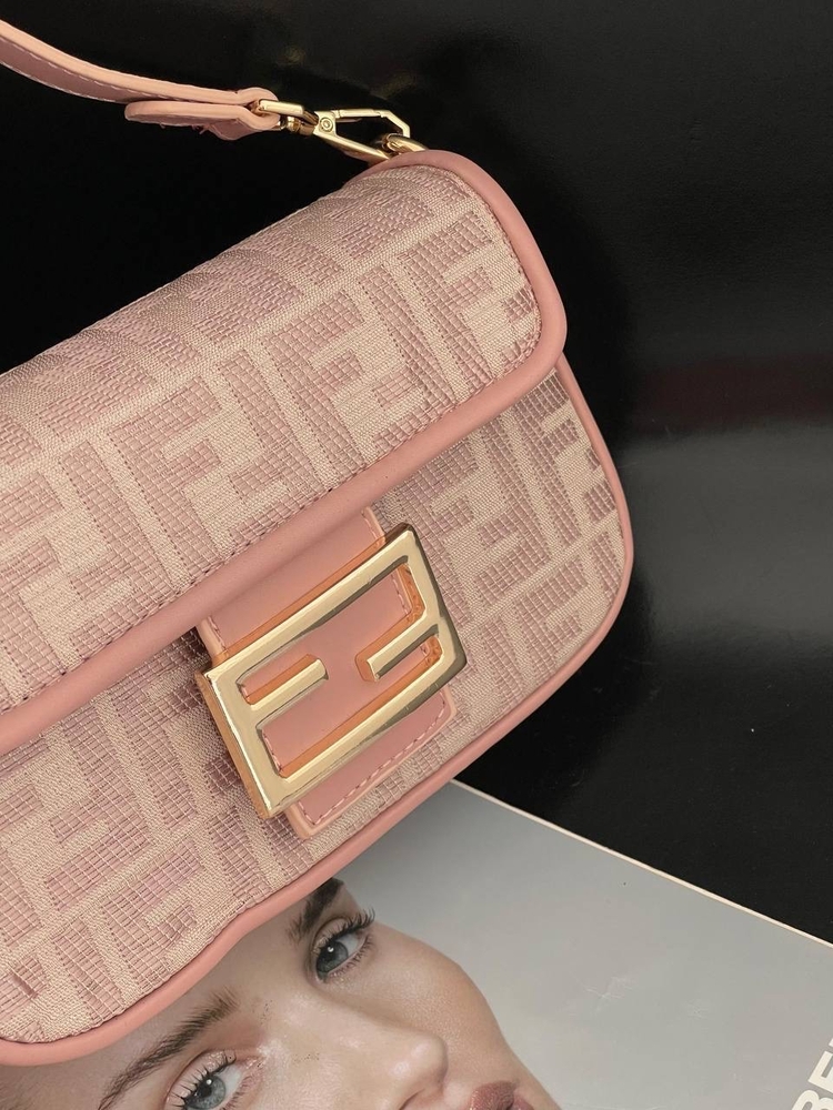 Fendi Baguette Pink