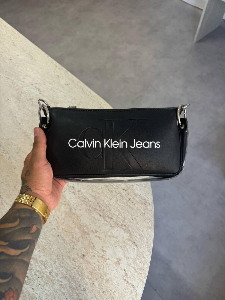 Calvin Klein Siyah