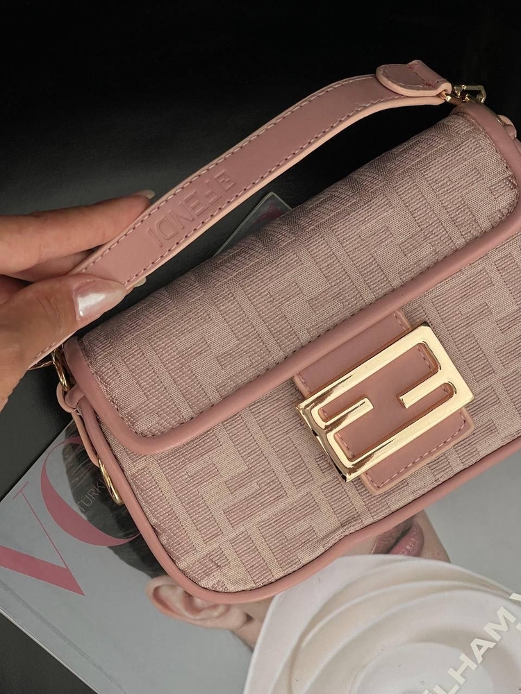 Fendi Baguette Pink