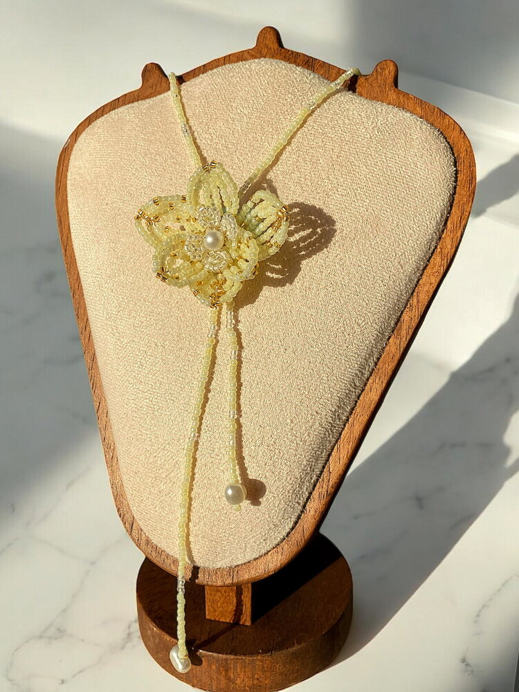 Butter Yellow Çiçek Kolye