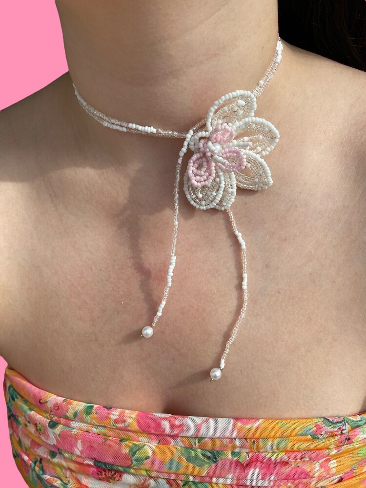 Pinky Çiçek Kolye 