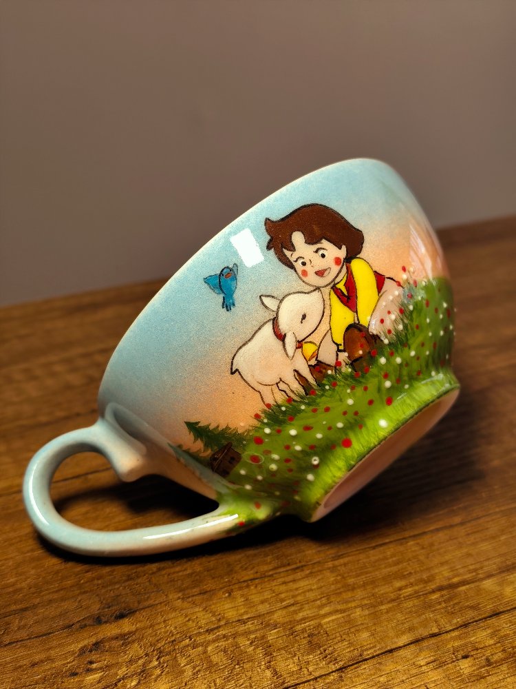 Heidi ve Kuzucuk El Yapımı Seramik Fincan – 280 ml | Tamamı El Boyaması Koleksiyon Kupası