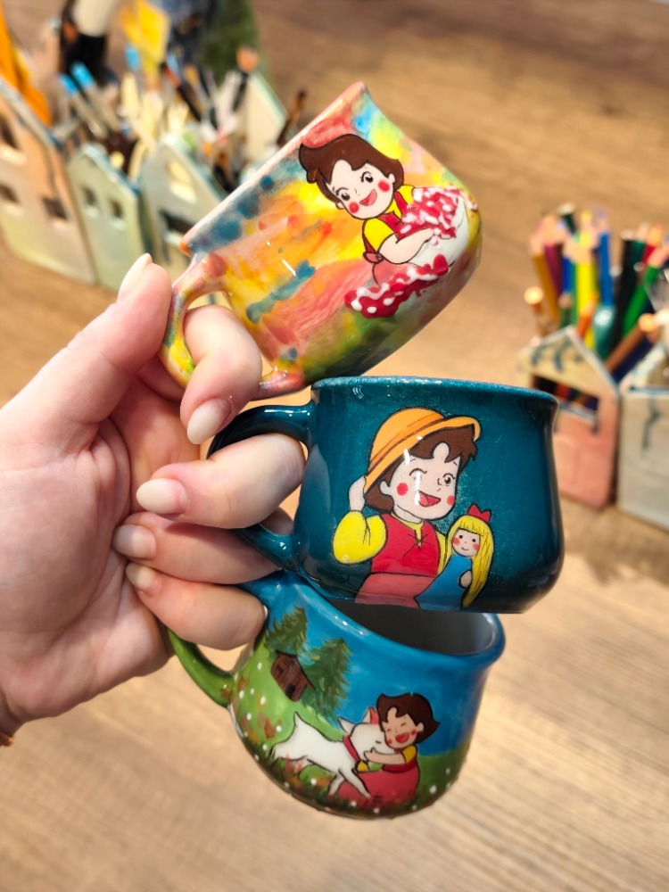 Heidi El Çizimi Seramik Fincan – El Yapımı Nostaljik Fincan