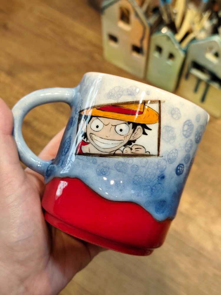 One Piece Luffy El Çizimi Seramik Kupa