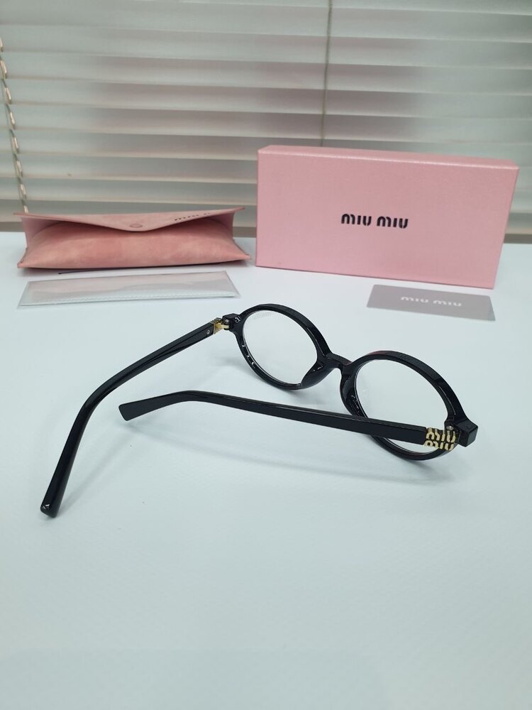 Miu Miu Gözlük 