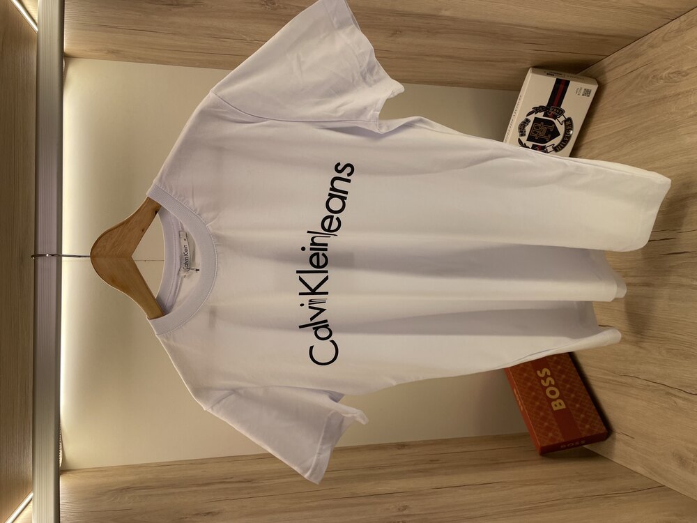 CALVİN KLEİN PREMİUM T-SHİRT