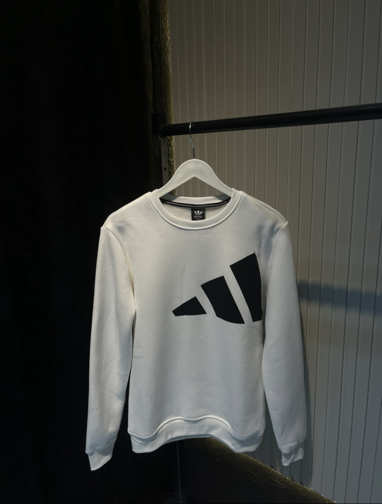 Adidas Sweatshirt