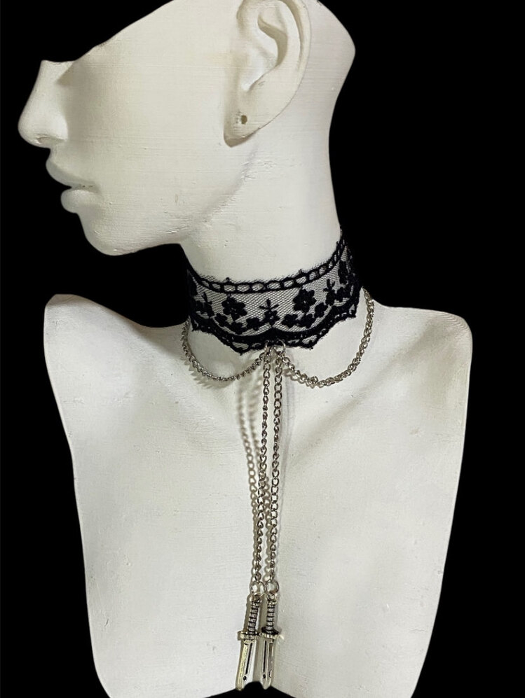 Gotik dantel kolye
