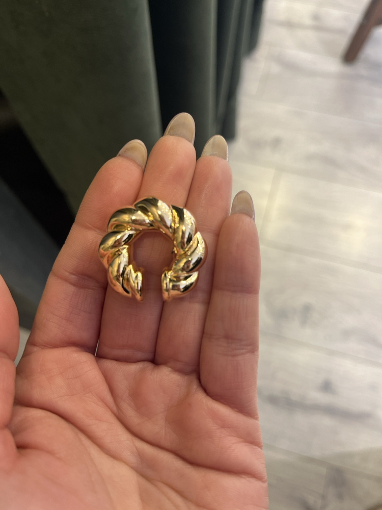 Burgu model gold earcuff