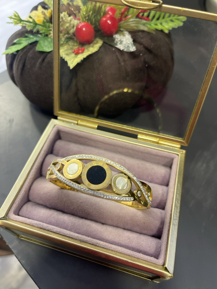 Taşlı gold kelepçe