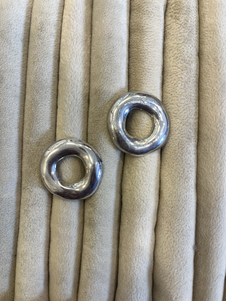 Basic küpe