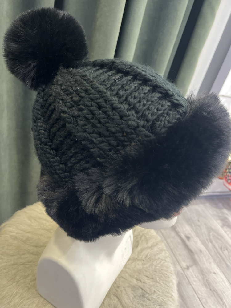 Ponponlu kürklü bere 