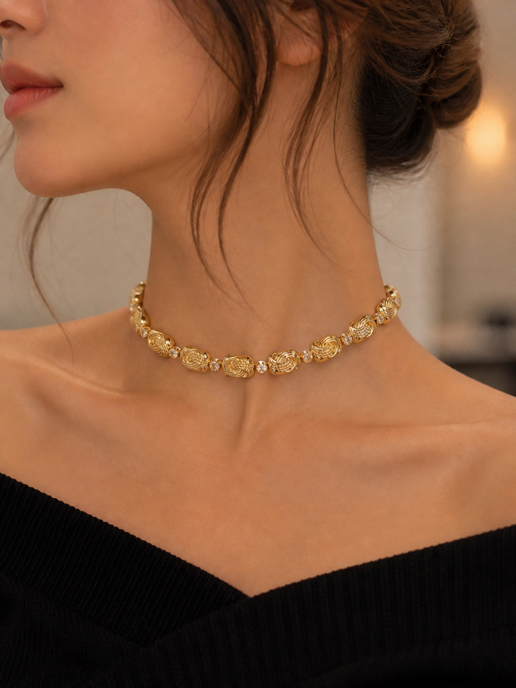 Gold choker