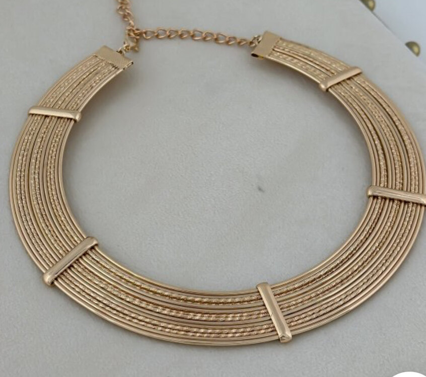 Gold plaka choker