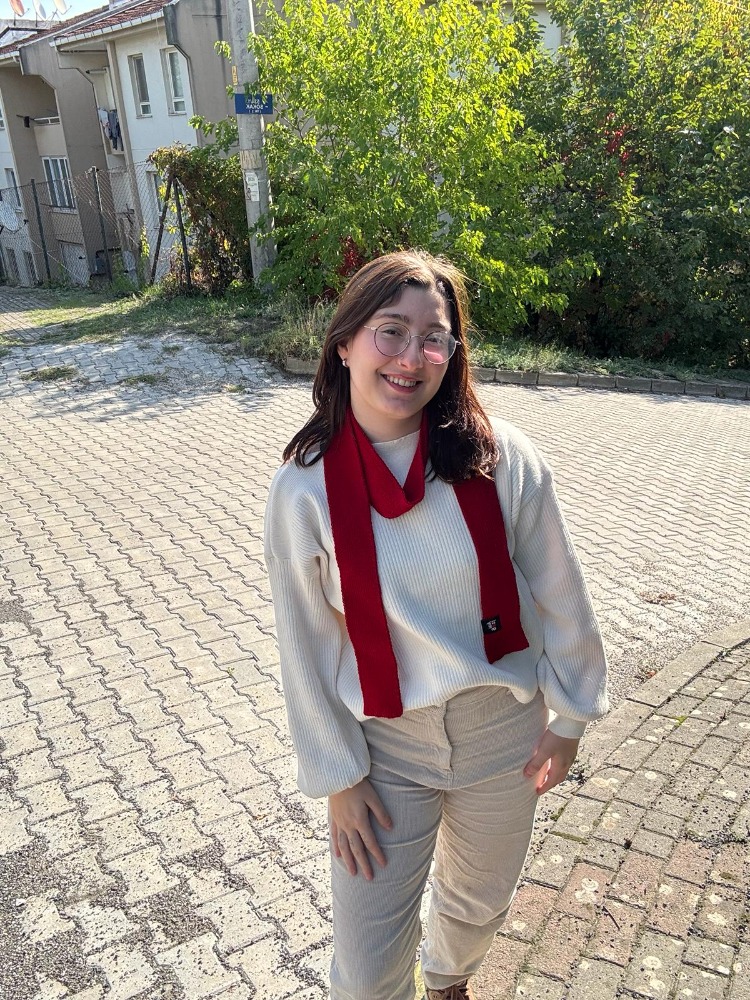 Kırmızı Zarafet İnce Atkı