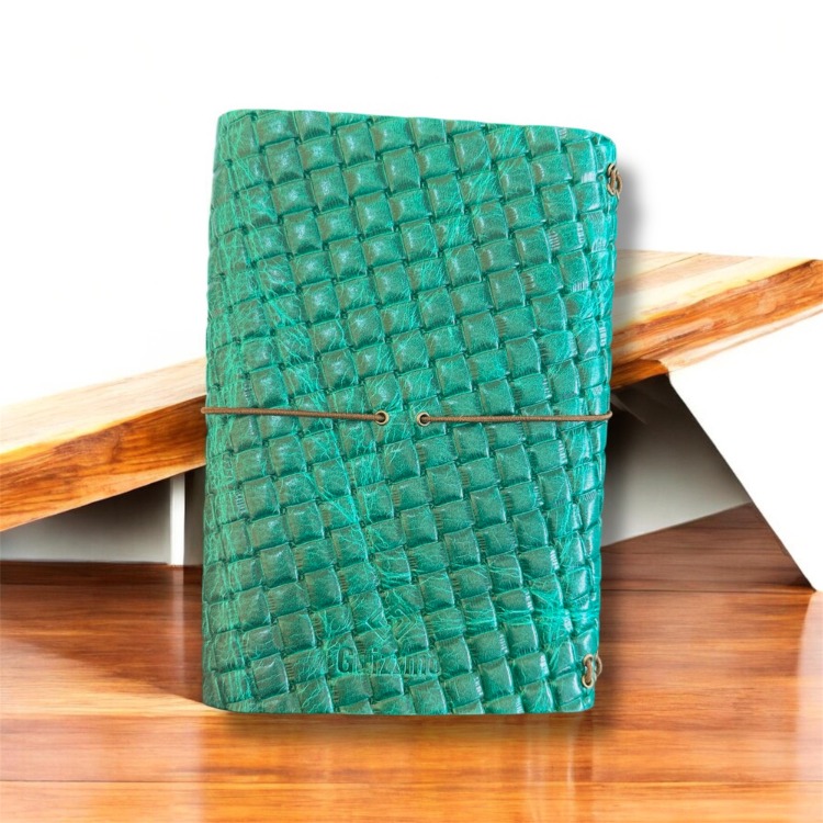 Deri Defter Kılıfı, A6 Boyut, 3 Lastikli, Minimalist Tasarım, Yeşil