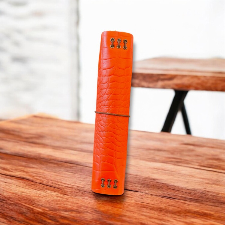 Deri Defter Kılıfı, A6 Boyut, 3 Lastikli, Minimalist Tasarım, Kırmızı