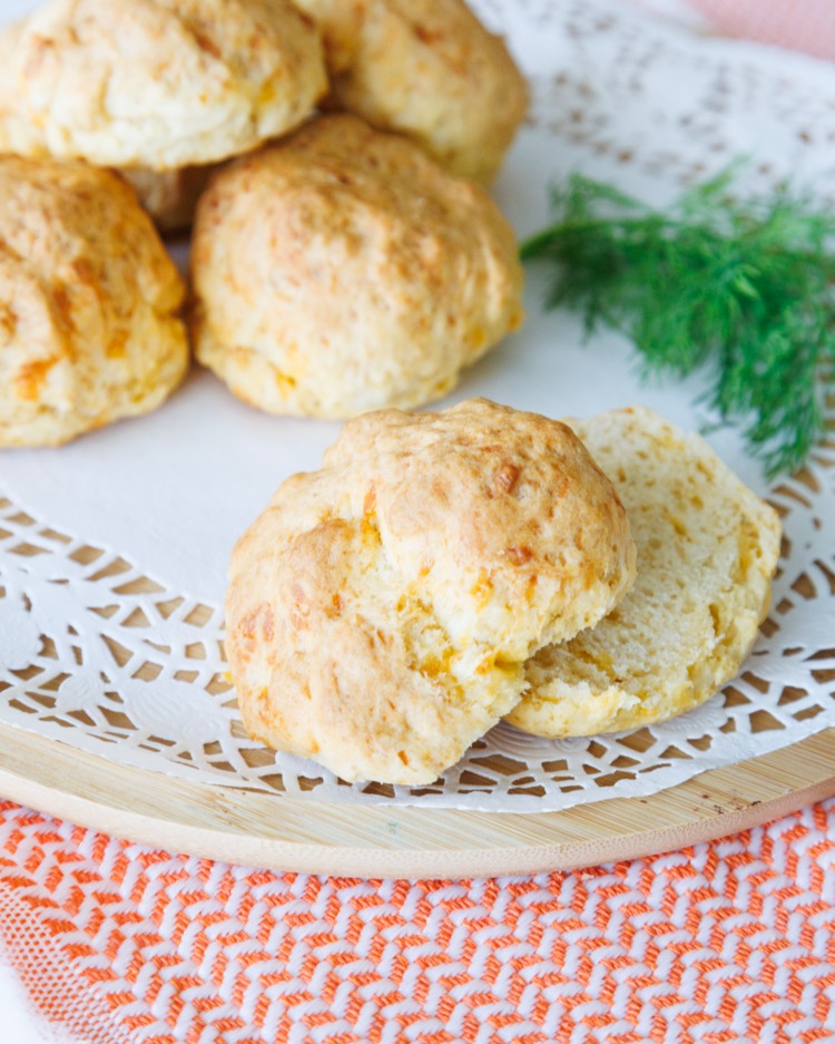 Peynirli İngiliz Çöreği “Scone”