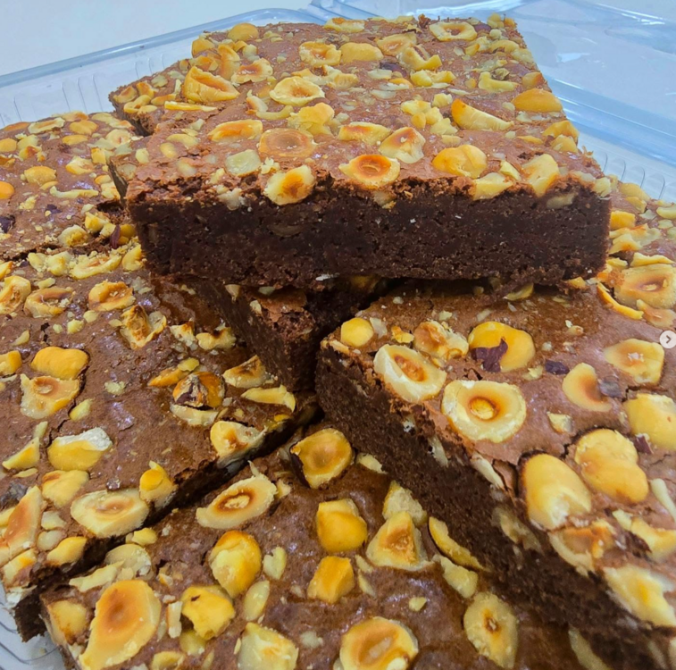 Cevizli/Fındıklı/Vişneli Browni 9 Dilim(Kare Borcam)
