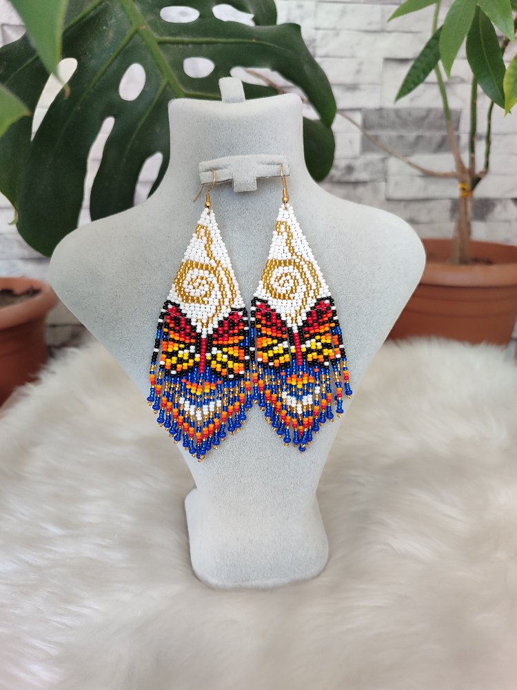 KELEBEK DESEN KUM BONCUK KÜPE