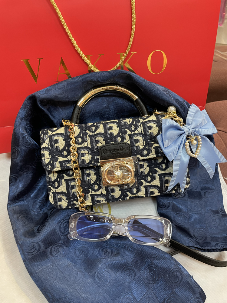Dior çanta lacivert