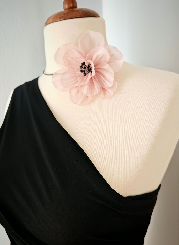 Fonksiyonel Pembe Boyun Çiçeği ( Broş)