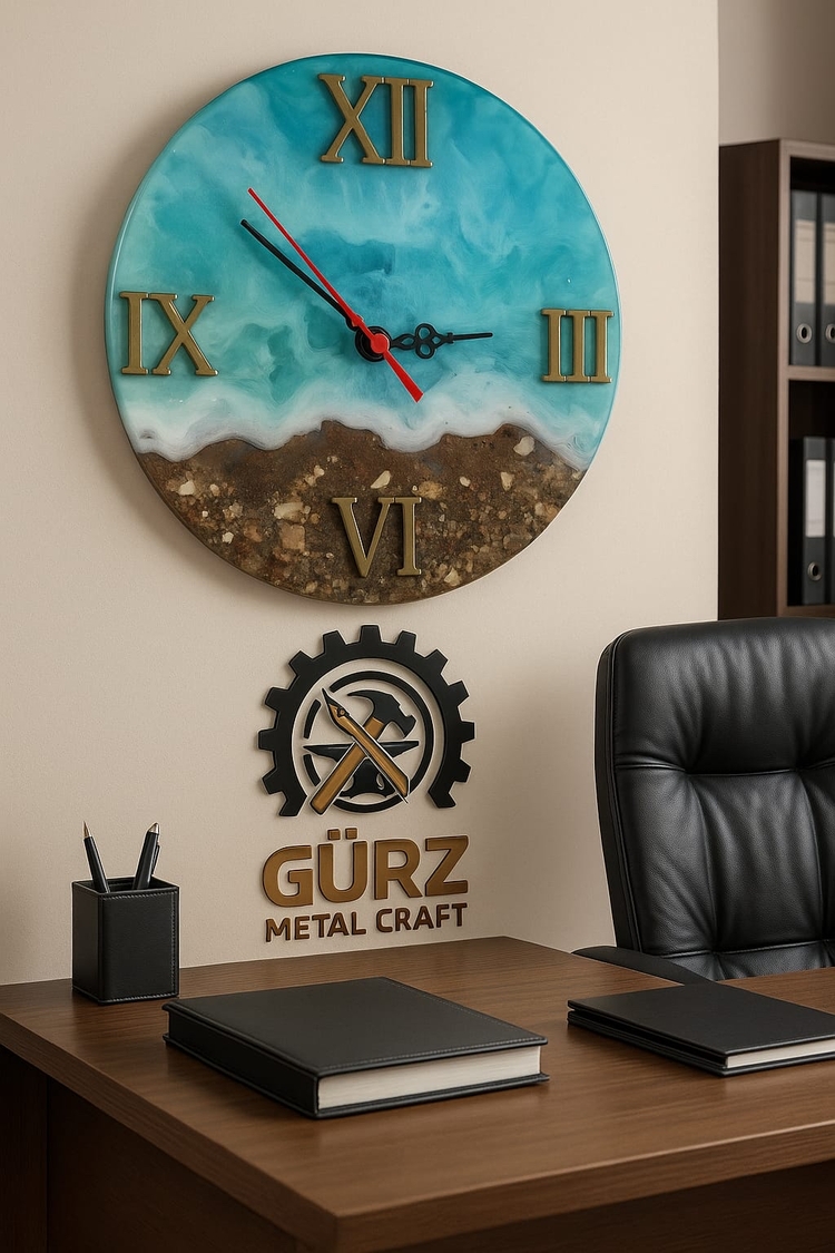 El Yapımı Reçine Duvar Saati – Deniz & Kum Temalı | Gürz Metal Craft