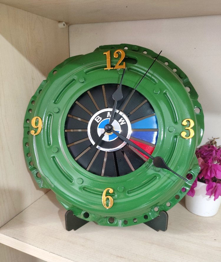 Gürz Metal Craft Özel Seri: BMW Temalı Dekoratif Saat