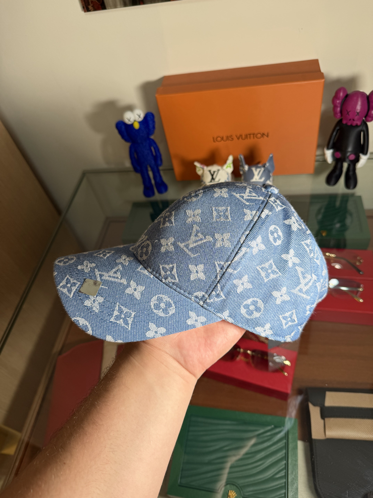 Louis Vuttion Cap
