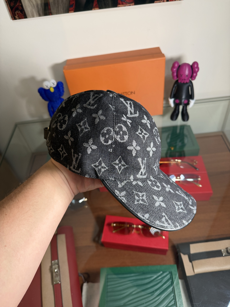 Louis Vuttion Cap