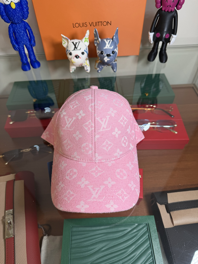 Louis Vuttion Cap