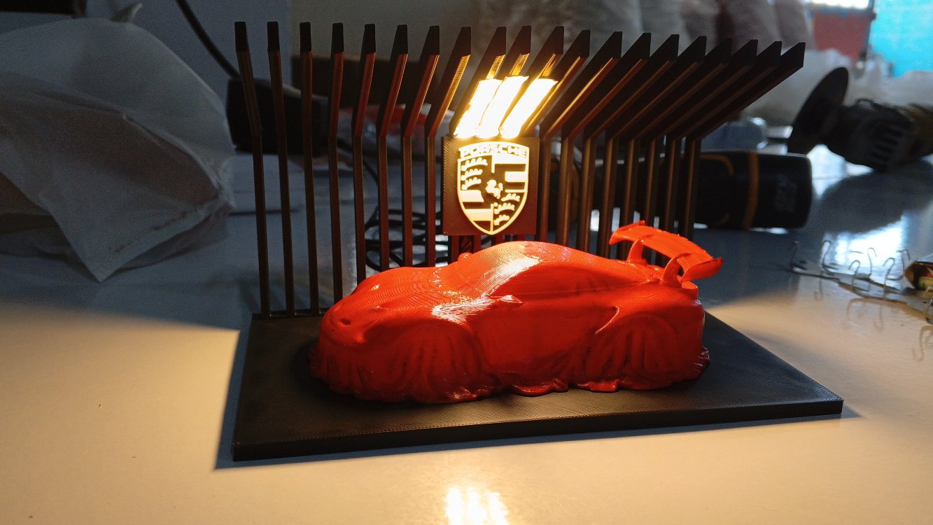 Porsche masa lambası 