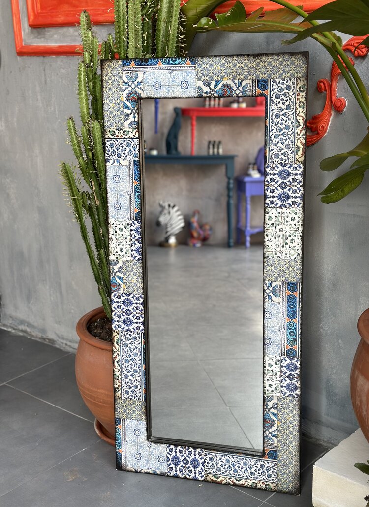 Desenli Ahşap Ayna