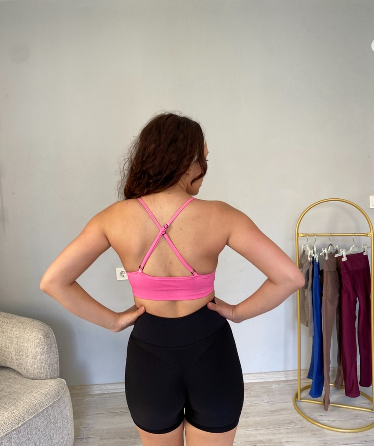 Oner active pembe çapraz ipli Bra pedli modeldir 